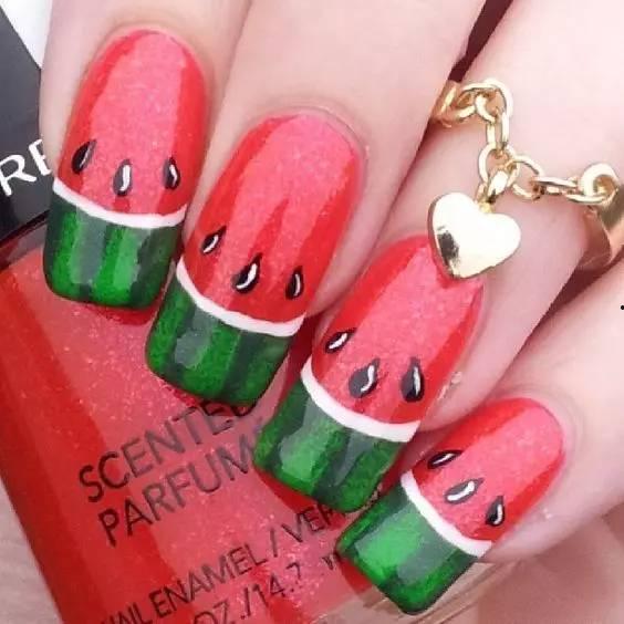 做美甲吃瓜,美甲中的吃瓜乐趣