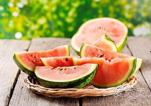 龙眼井吃瓜,探寻夏日消暑美食之旅