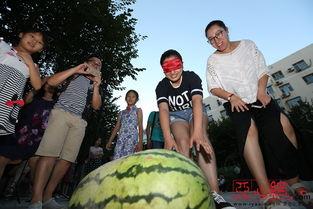 乌鲁木齐哪吃瓜好吃,探寻当地最佳吃瓜胜地