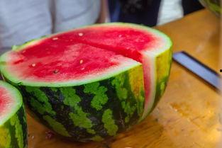 大早晨吃瓜,揭秘大早晨吃瓜的奇妙体验