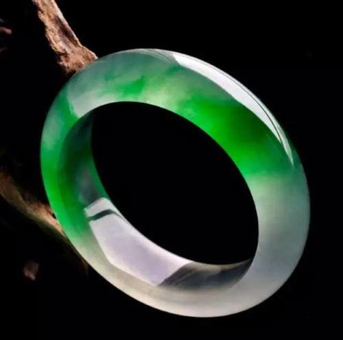 狗狗可以吃翡翠蜜瓜